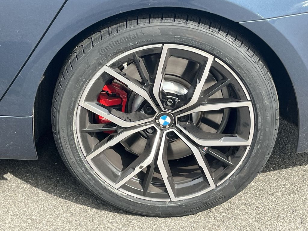 Thumbnail: 2023 BMW 5 Series - 10