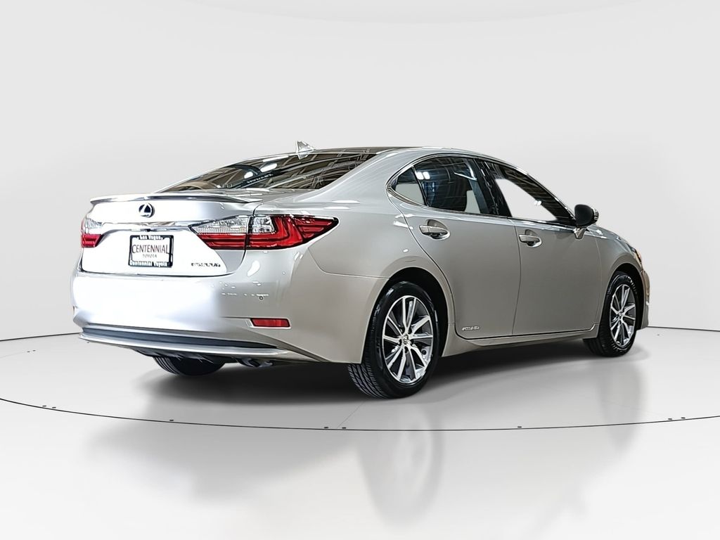 Used 2018 Lexus ES Sedan