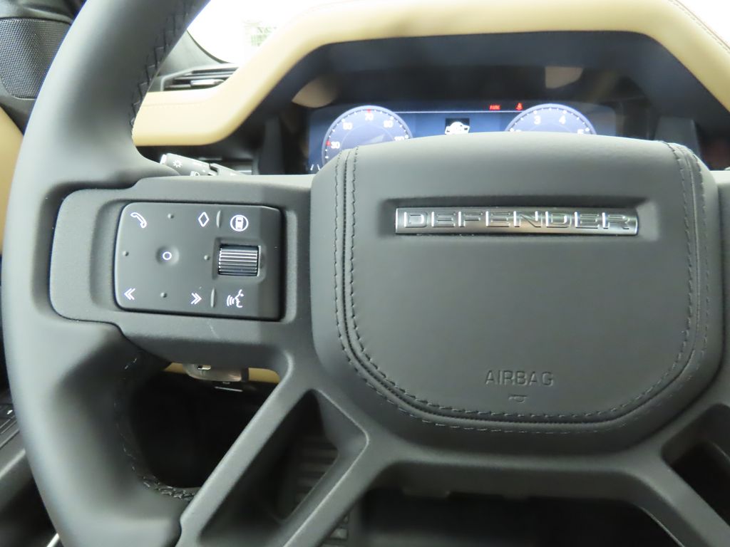 Thumbnail: 2025 Land Rover Defender - 12