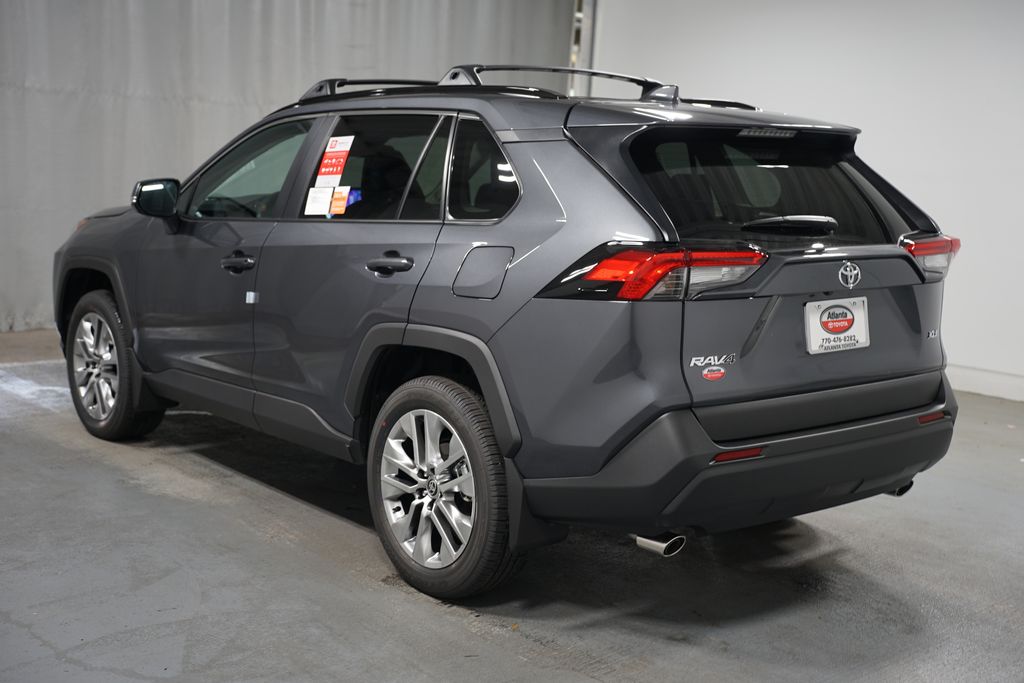 2025 Toyota RAV4 XLE Premium 6