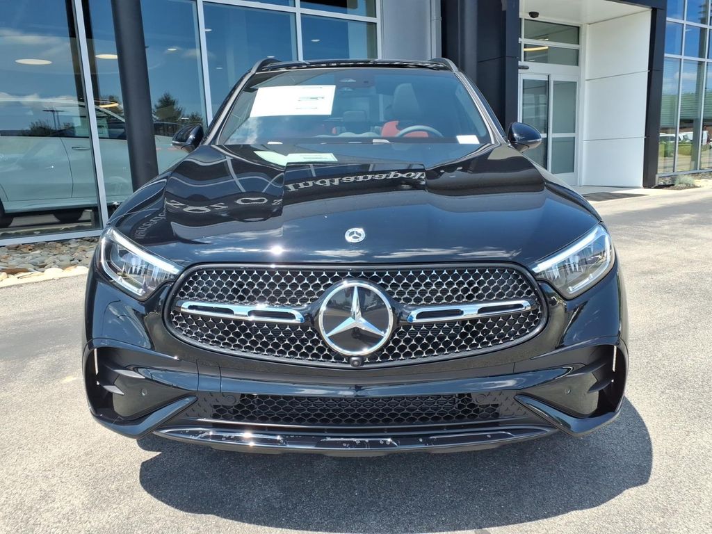 New 2026 Black Mercedes-Benz GLC 300 image 9
