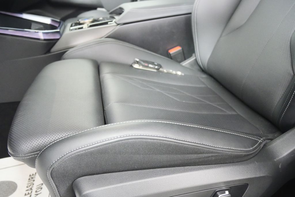 Thumbnail: 2025 BMW X3 - 10