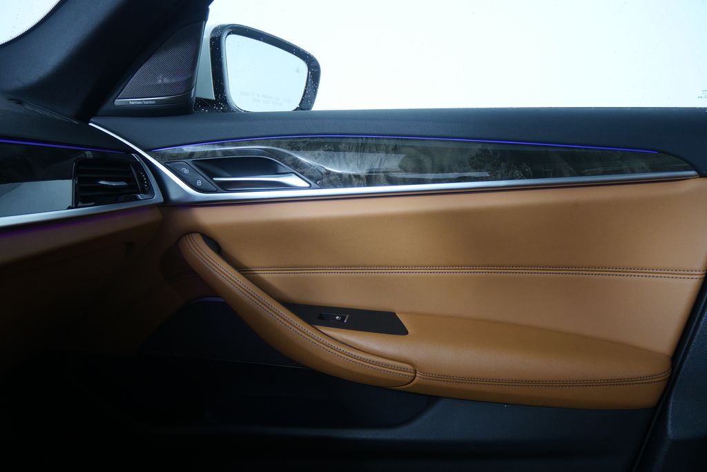 Thumbnail: 2023 BMW 5 Series - 29