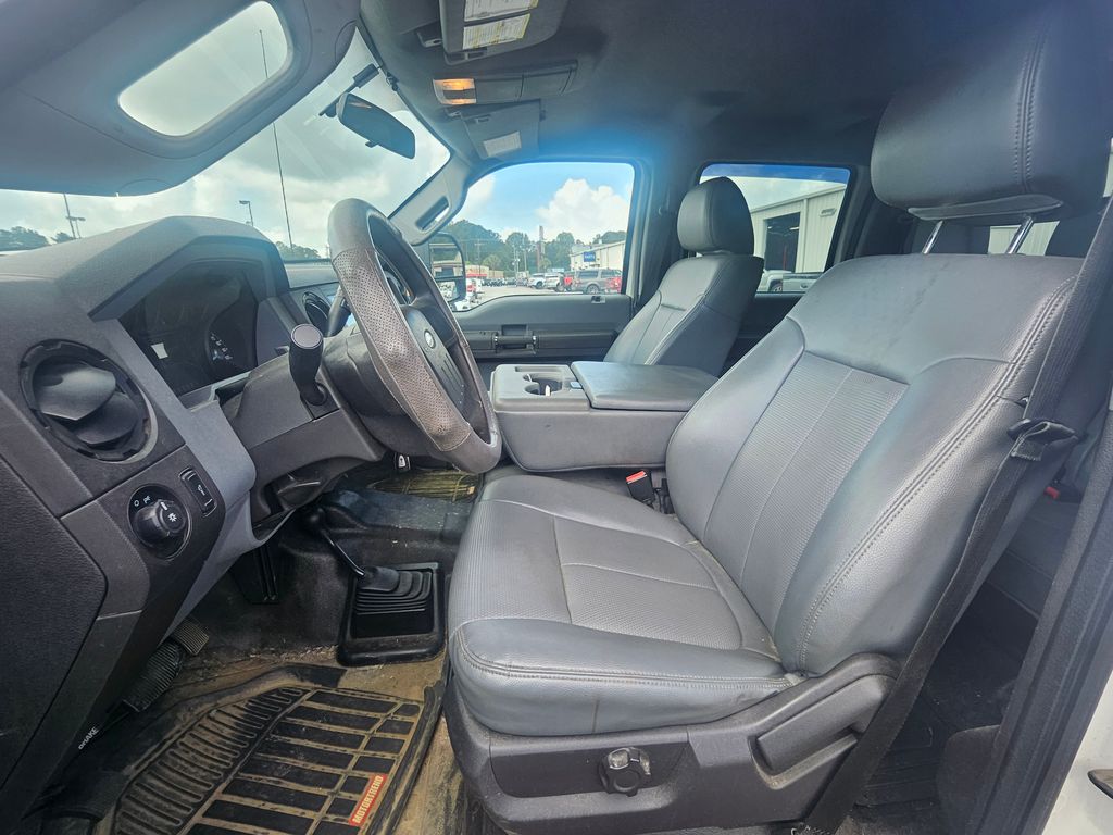 2015 Oxford White Ford Super Duty F-250 SRW XL 4X4 Truck