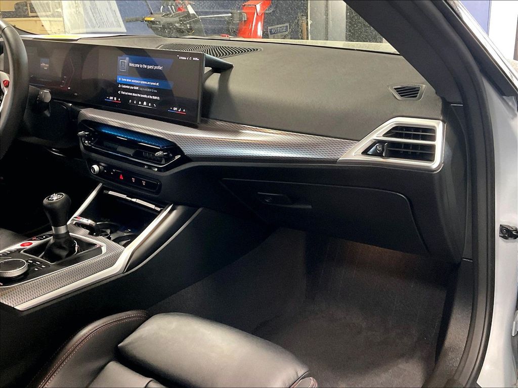 2025 BMW M2 — photo 13