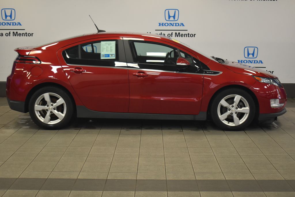 Thumbnail: 2014 Chevrolet Volt - 7