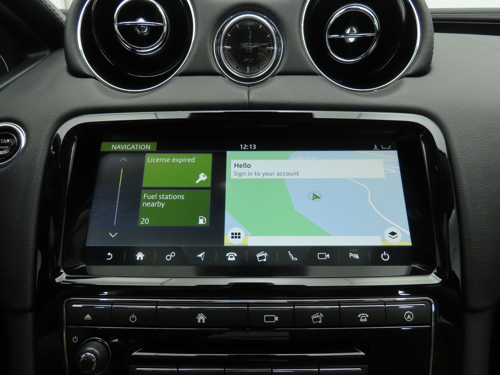 Thumbnail: 2019 Jaguar XJ - 15