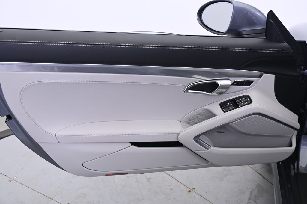 Thumbnail: 2025 Porsche 718 Boxster - 22