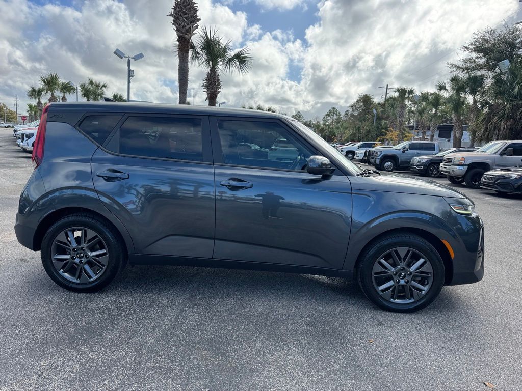 2020 Kia Soul EX 8