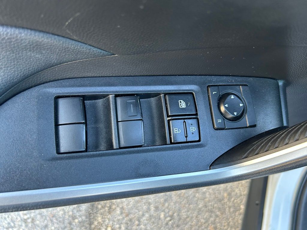 Thumbnail: 2023 Toyota RAV4 - 16