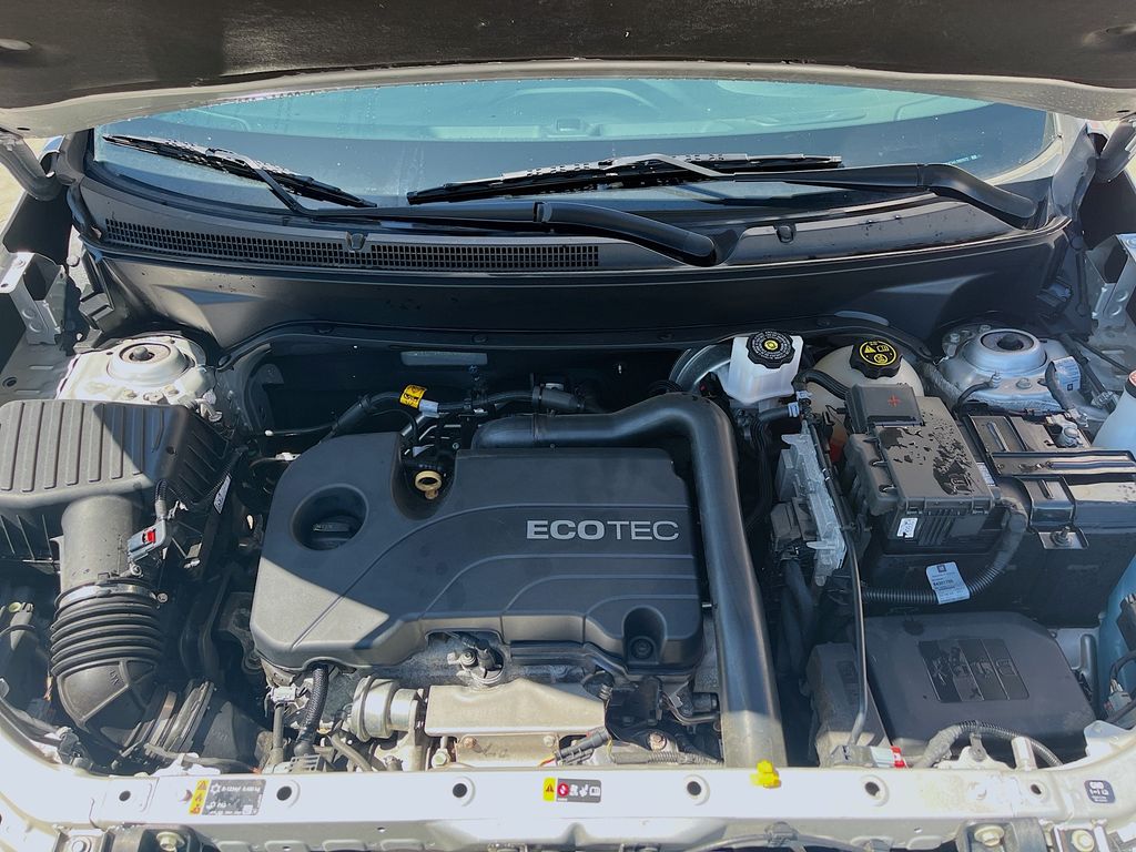 Used 2020 Silver Chevrolet LT image 29