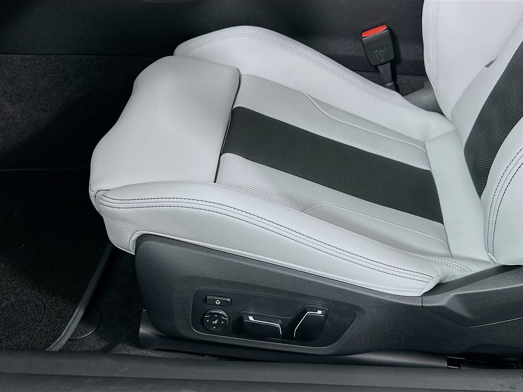 Thumbnail: 2026 BMW M4 - 21