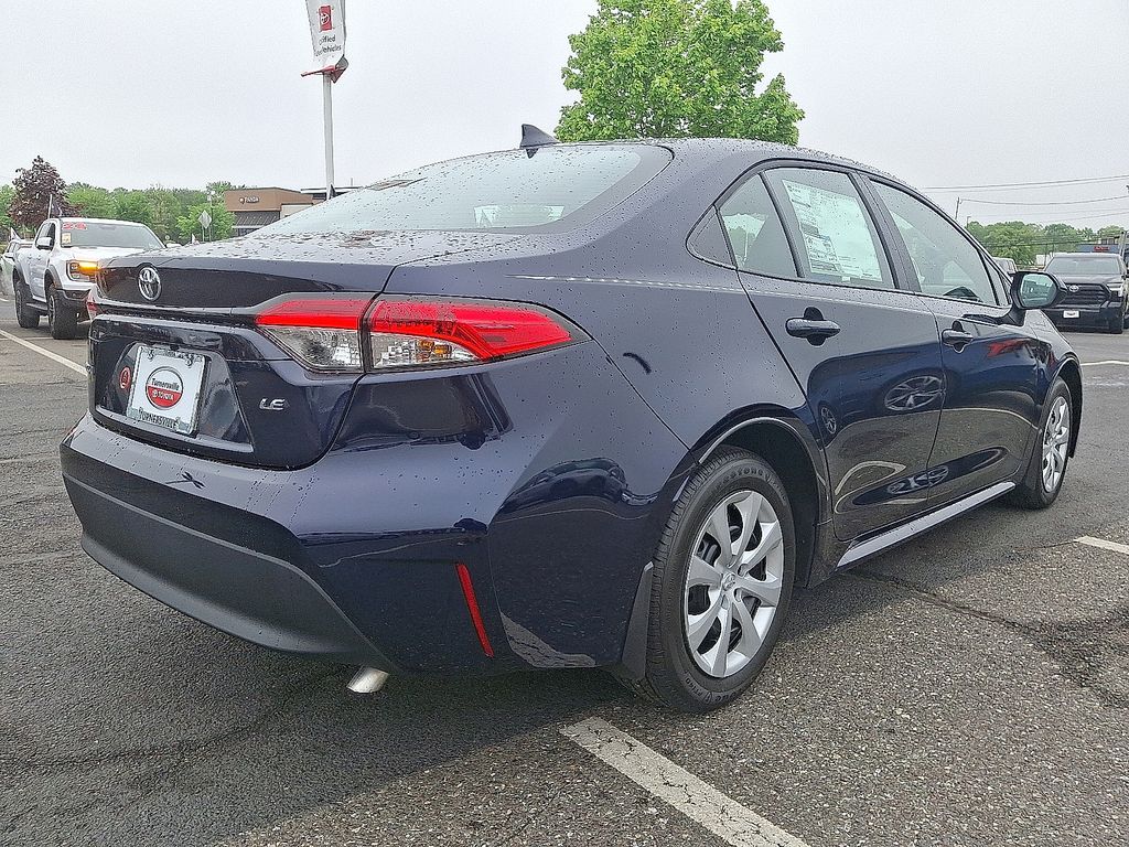2025 Toyota Corolla LE 4