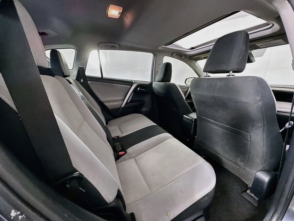 Thumbnail: 2017 Toyota RAV4 - 26