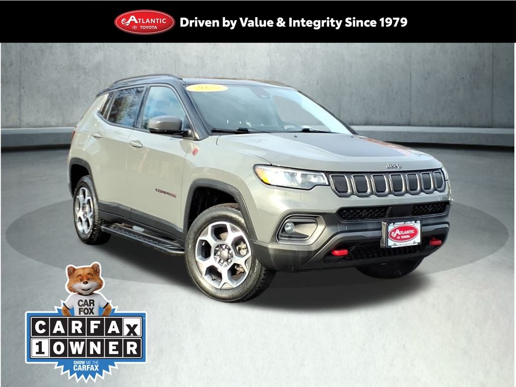 2022 Jeep Compass Trailhawk's photo