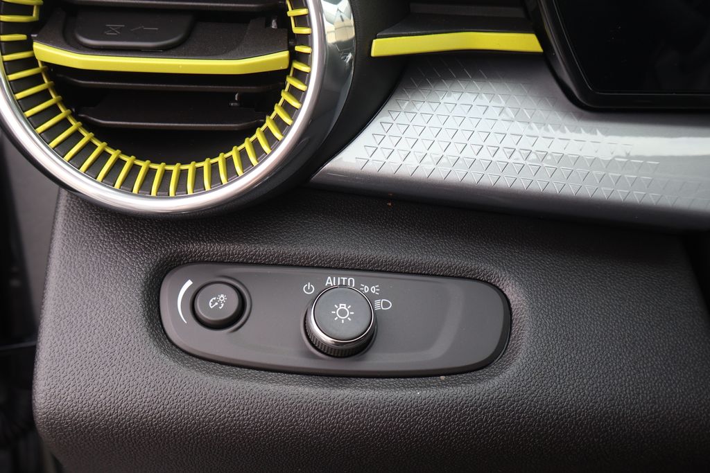 Thumbnail: 2026 Chevrolet Trax - 19