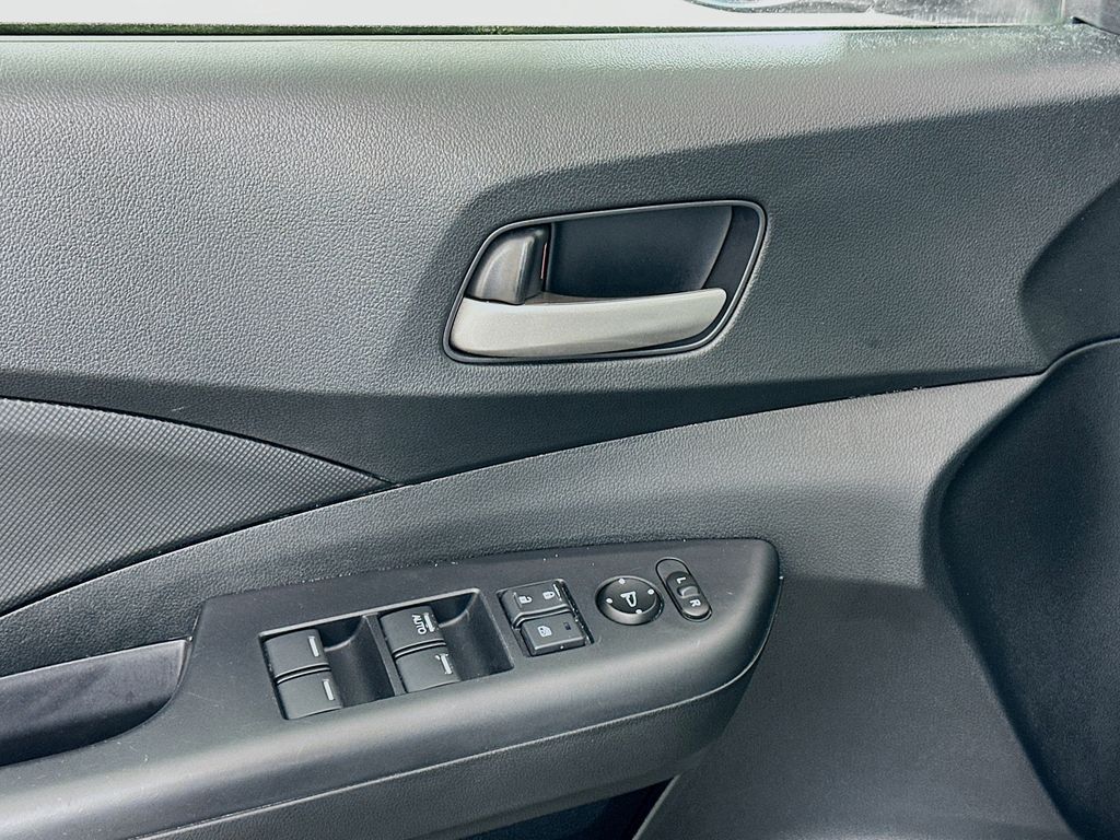 2016 Honda CR-V LX 17