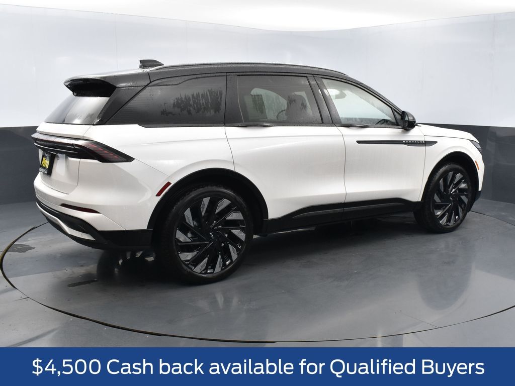 View vehicle photo 4