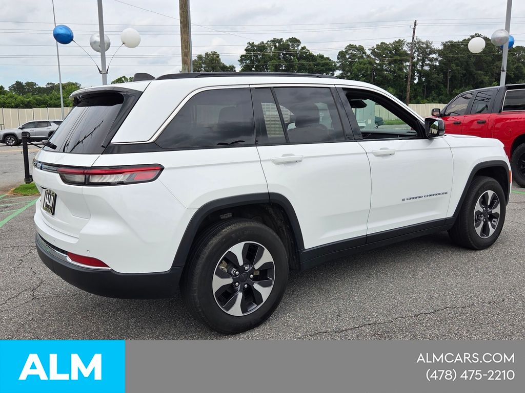 Used 2024 White Jeep 4xe image 12