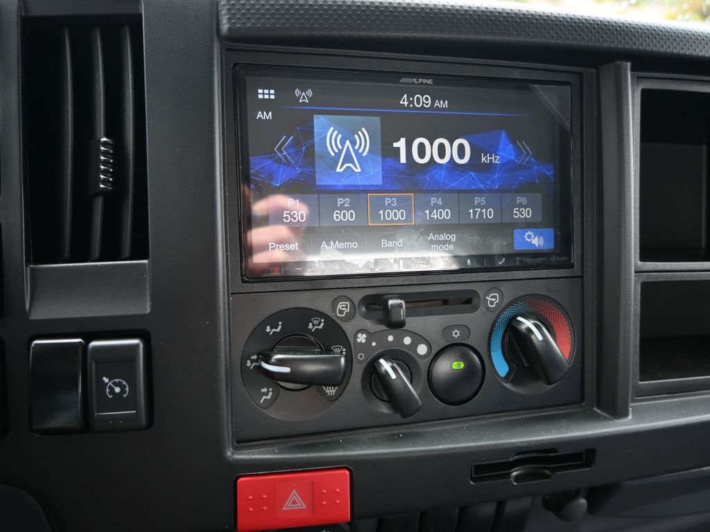 2025 Isuzu FTR 