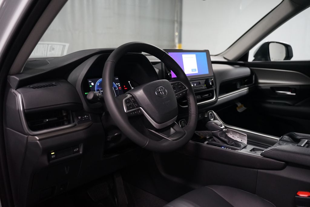 Thumbnail: 2026 Toyota Grand Highlander - 18