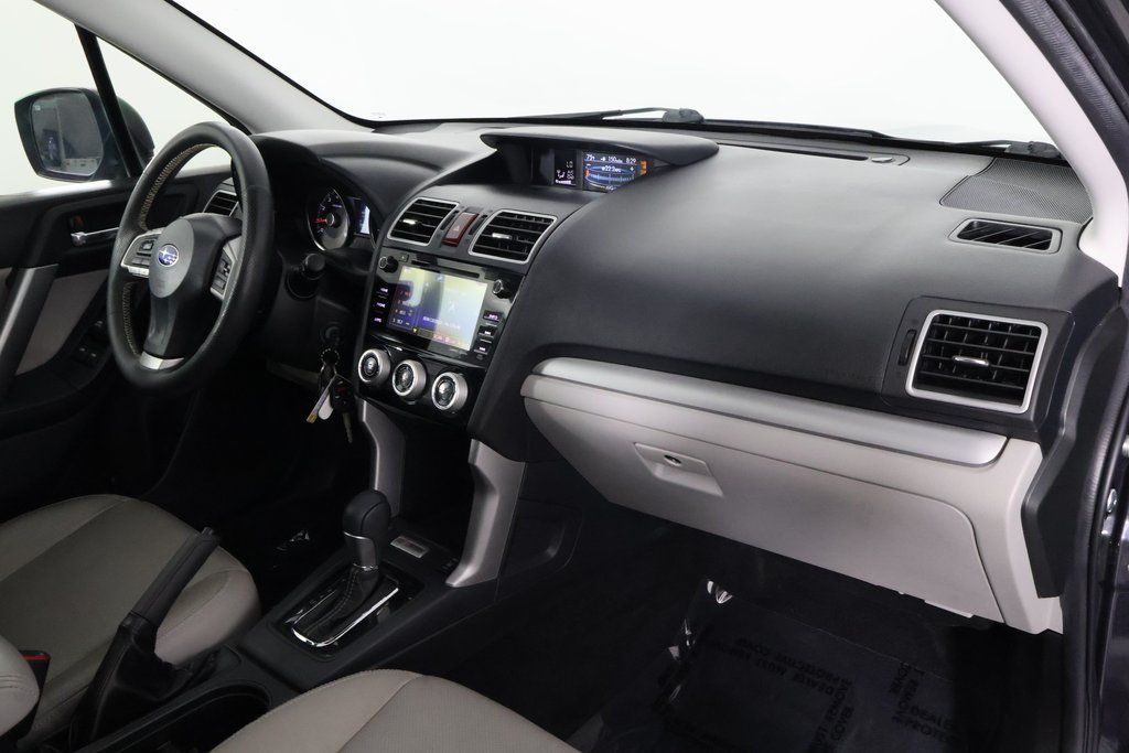 Thumbnail: 2016 Subaru Forester - 9