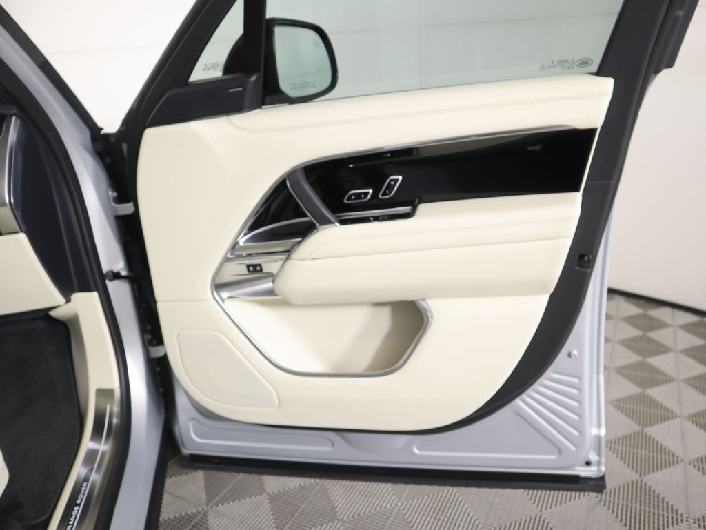 Thumbnail: 2023 Land Rover Range Rover - 26