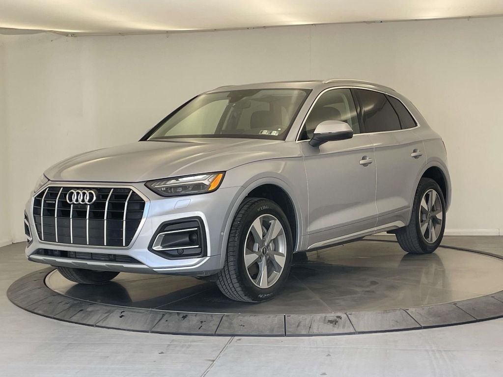Florett Silver Metallic 2023 Audi Q5 quattro Prestige 40 TFSI SUV / Crossover All-Wheel Drive 7-Speed Automatic