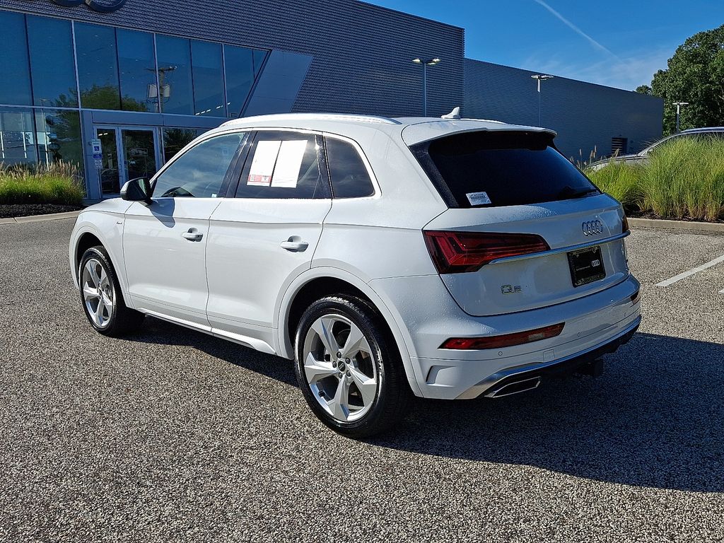 Thumbnail: 2023 Audi Q5 - 4