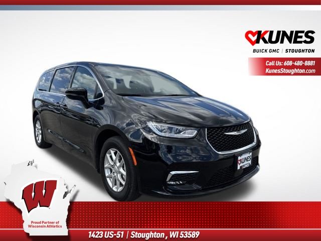Diamond Black Crystal Pearlcoat 2025 Chrysler Pacifica Minivan Front-Wheel Drive 9-Speed Automatic