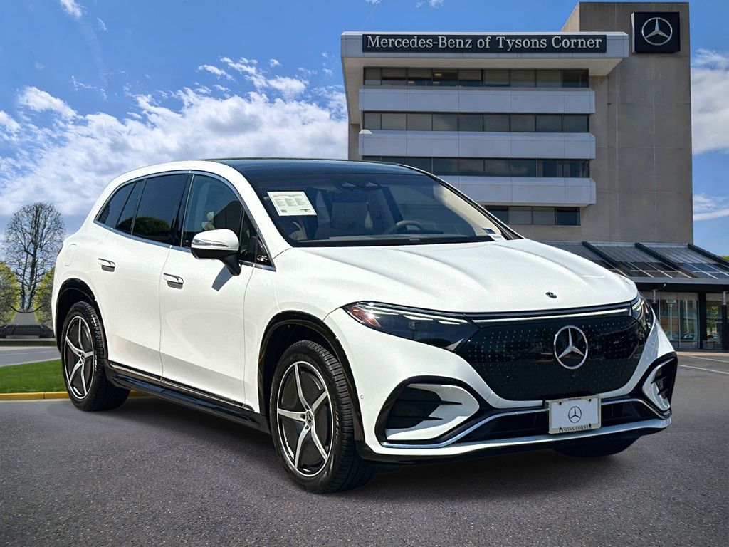 Thumbnail: 2023 Mercedes-Benz EQS - 3