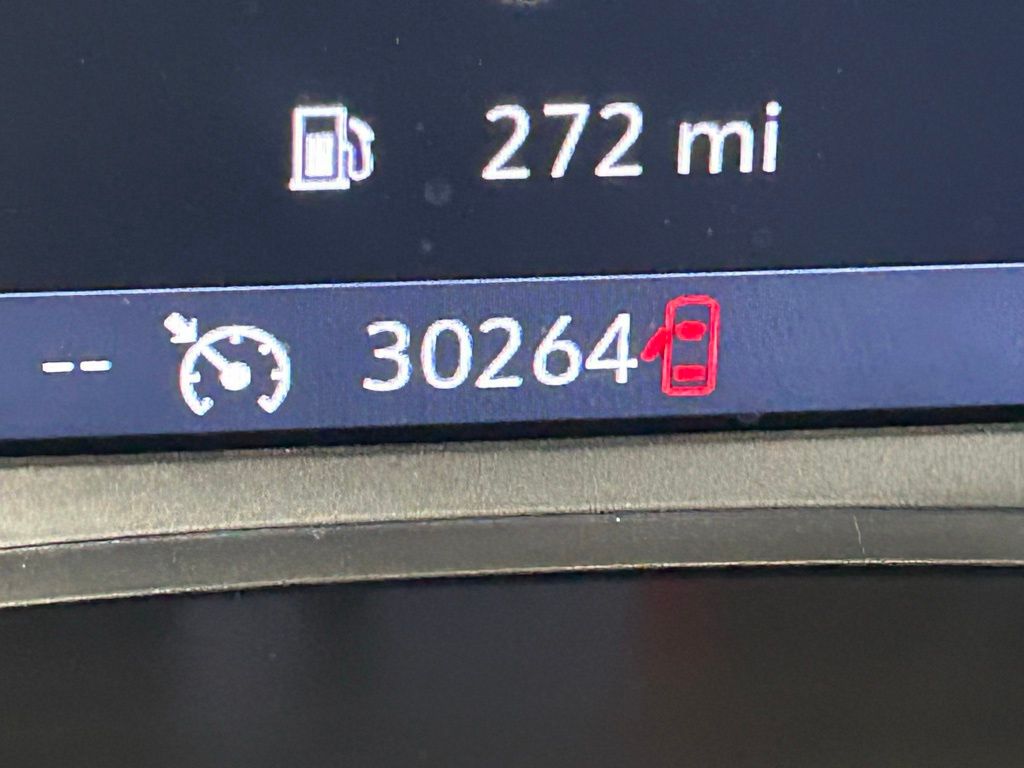 Used 2025 Gray Chevrolet LT image 6