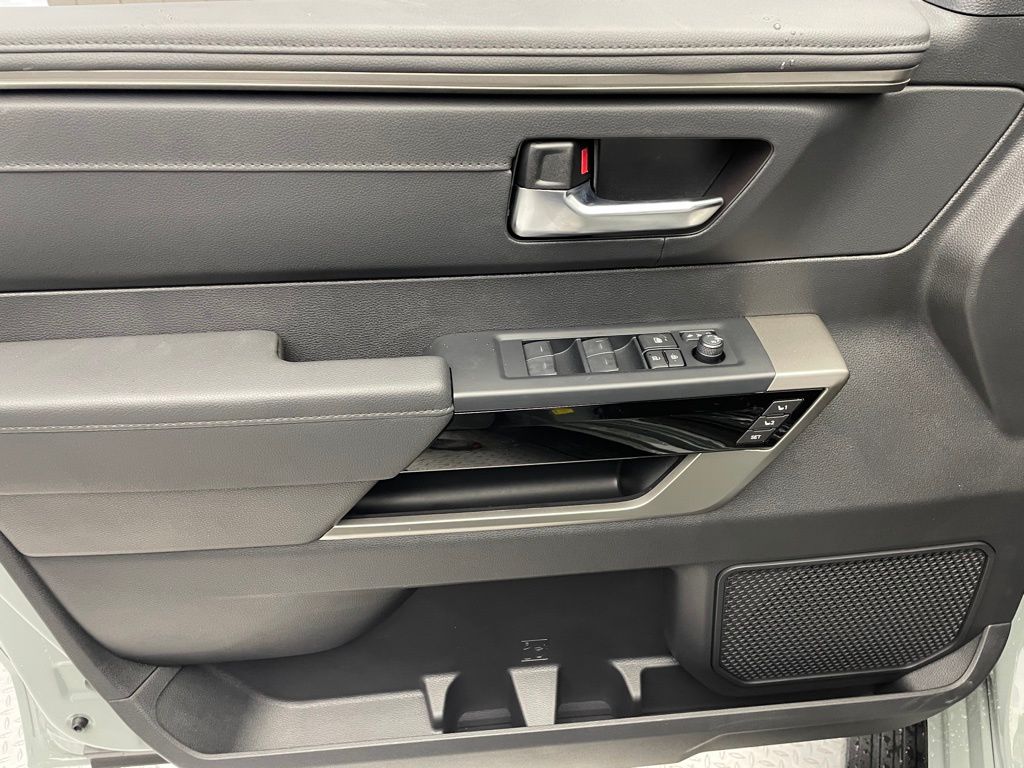 2025 Toyota Sequoia Limited 9