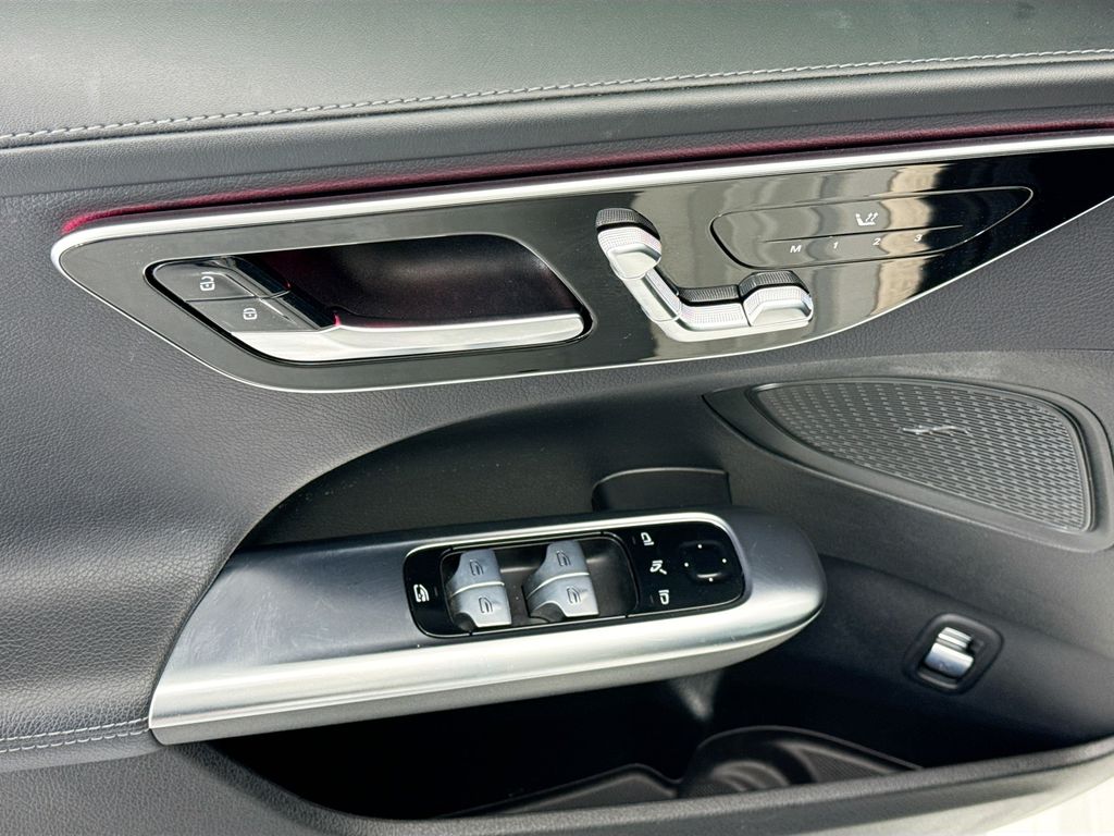 Thumbnail: 2023 Mercedes-Benz C-Class - 21