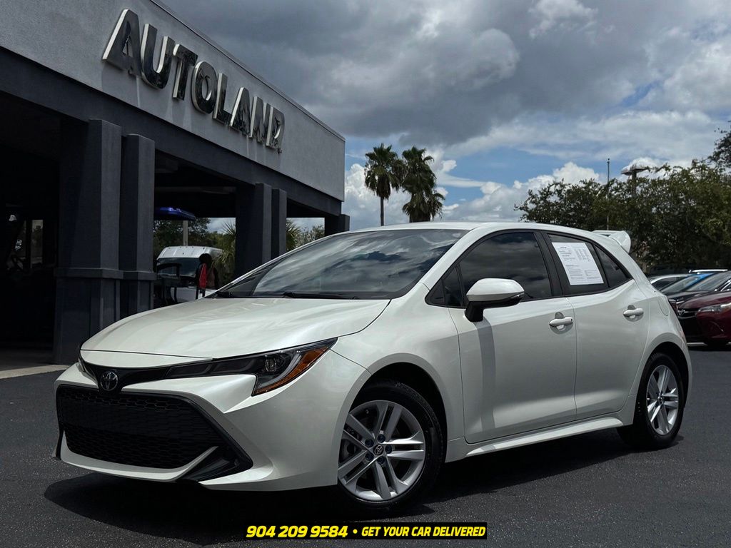 White (Blizzard Pearl) 2020 Toyota Corolla Hatchback Hatchback Front-Wheel Drive 6-Speed Manual