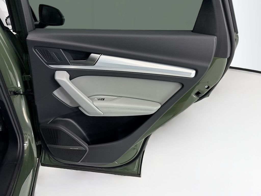 Thumbnail: 2024 Audi Q5 - 25