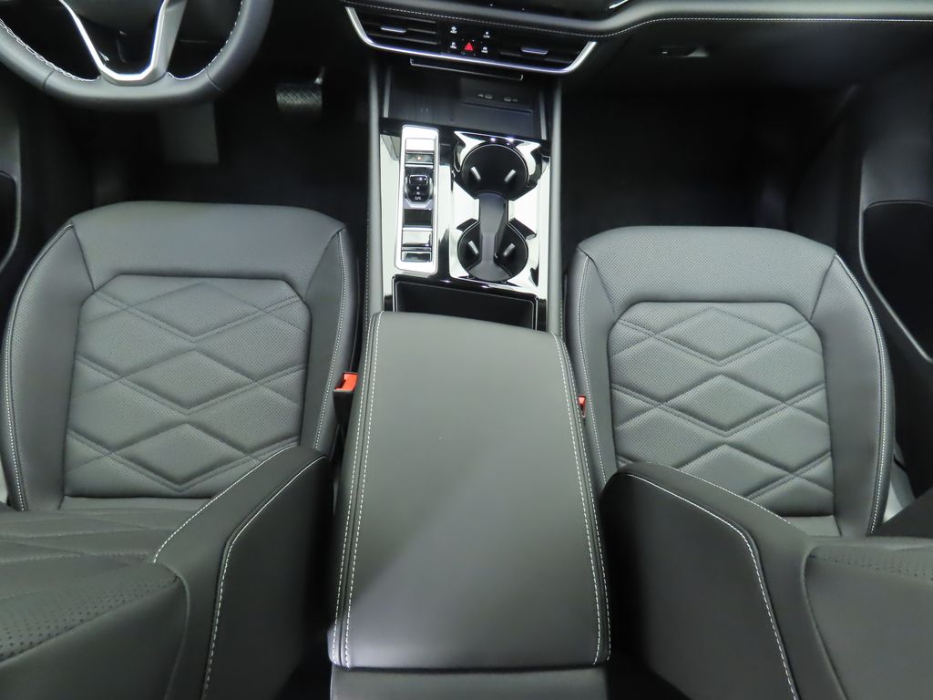 Thumbnail: 2026 Volkswagen Atlas - 16