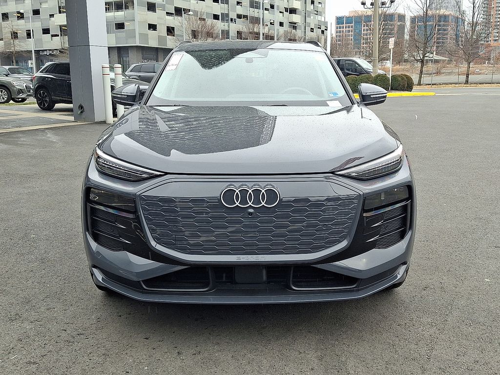 Thumbnail: 2025 Audi Q6 e-tron - 2