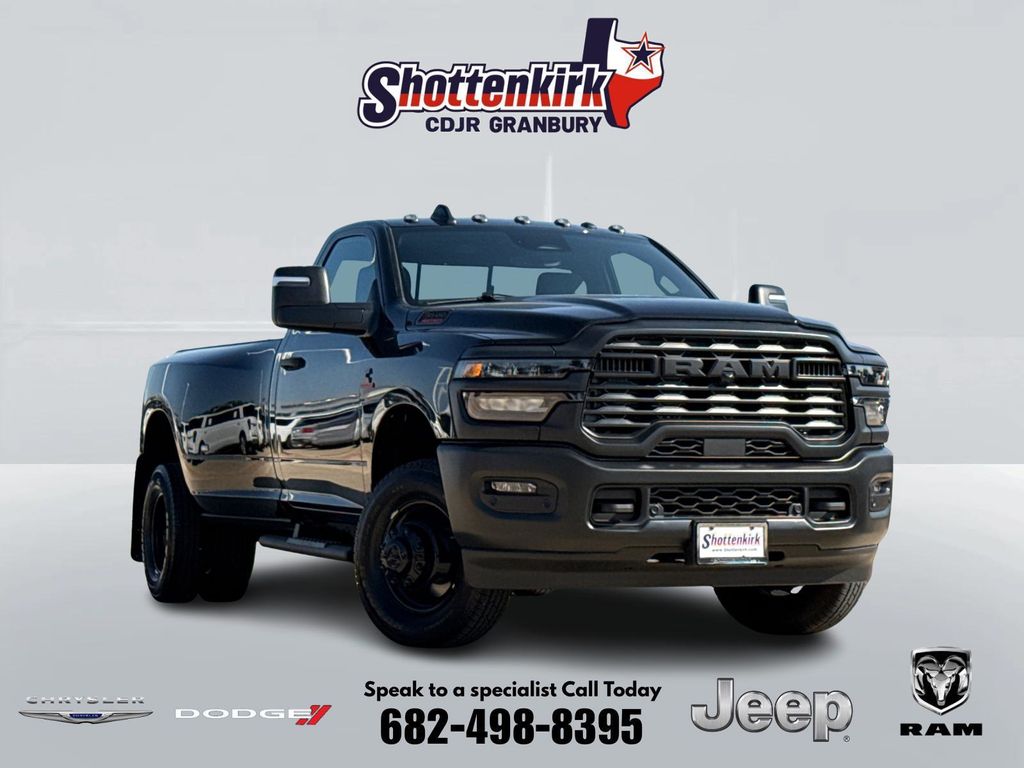 Diamond Black Crystal Pearlcoat 2026 RAM 3500 Pickup Truck Four-Wheel Drive 8-Speed Automatic