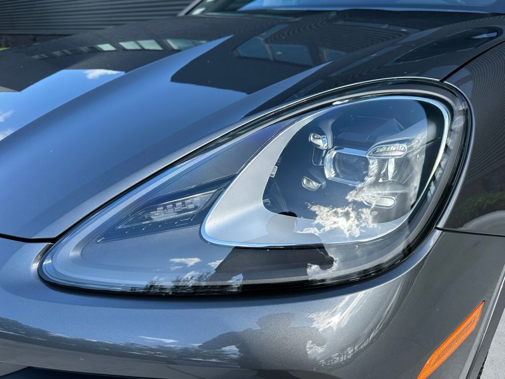 2022 Porsche   13