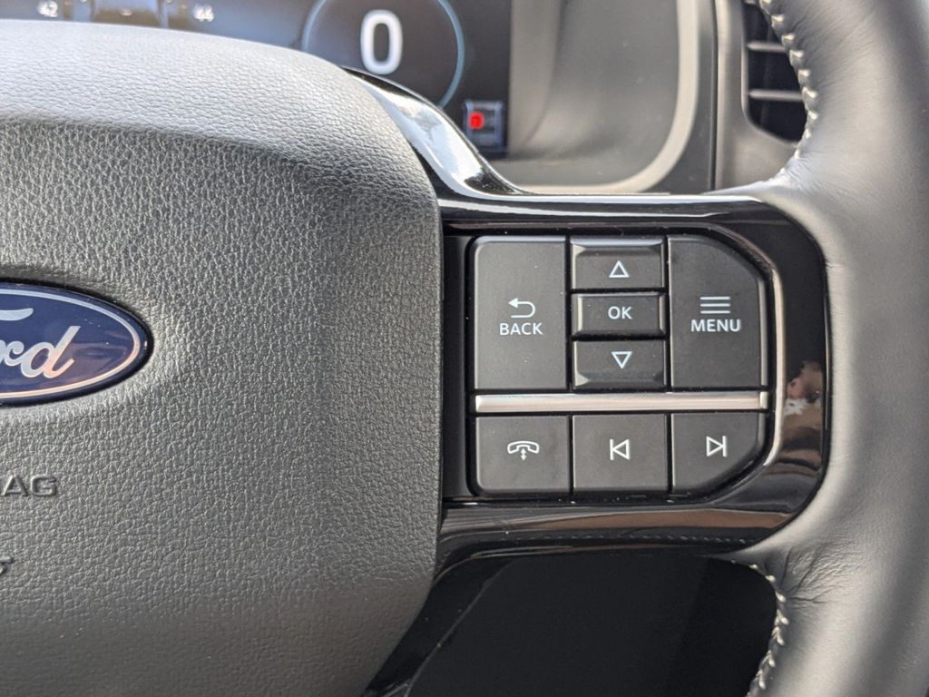 2025 Ford F-150 Lightning Platinum
