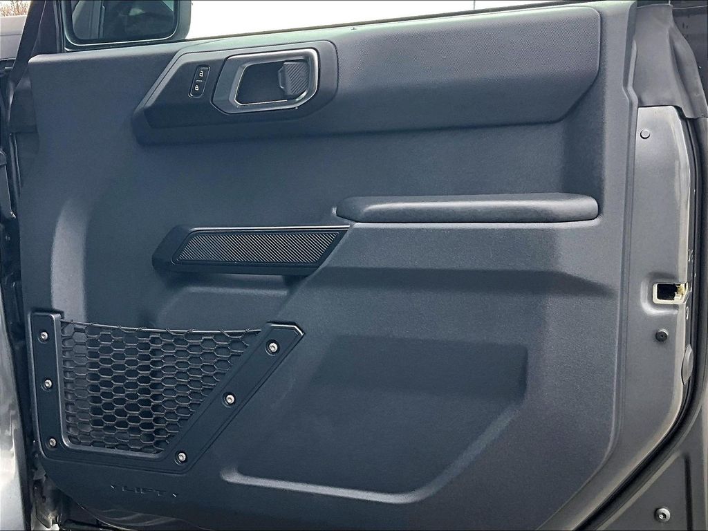 2025 Ford Bronco — photo 12