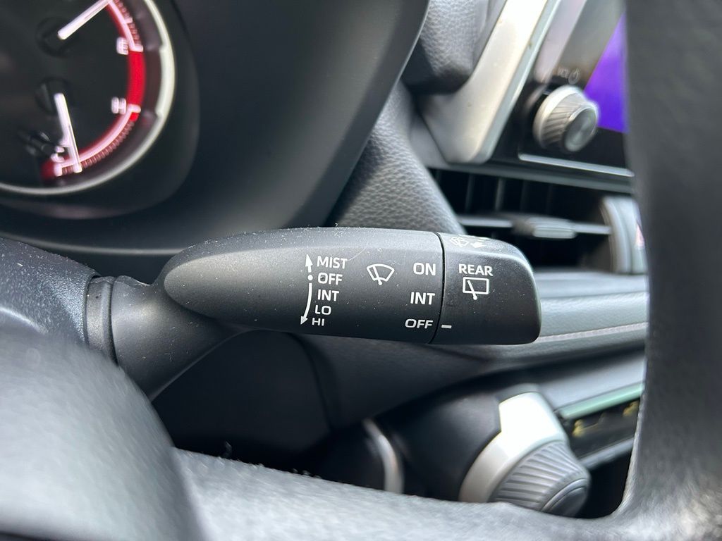 Thumbnail: 2023 Toyota RAV4 - 20