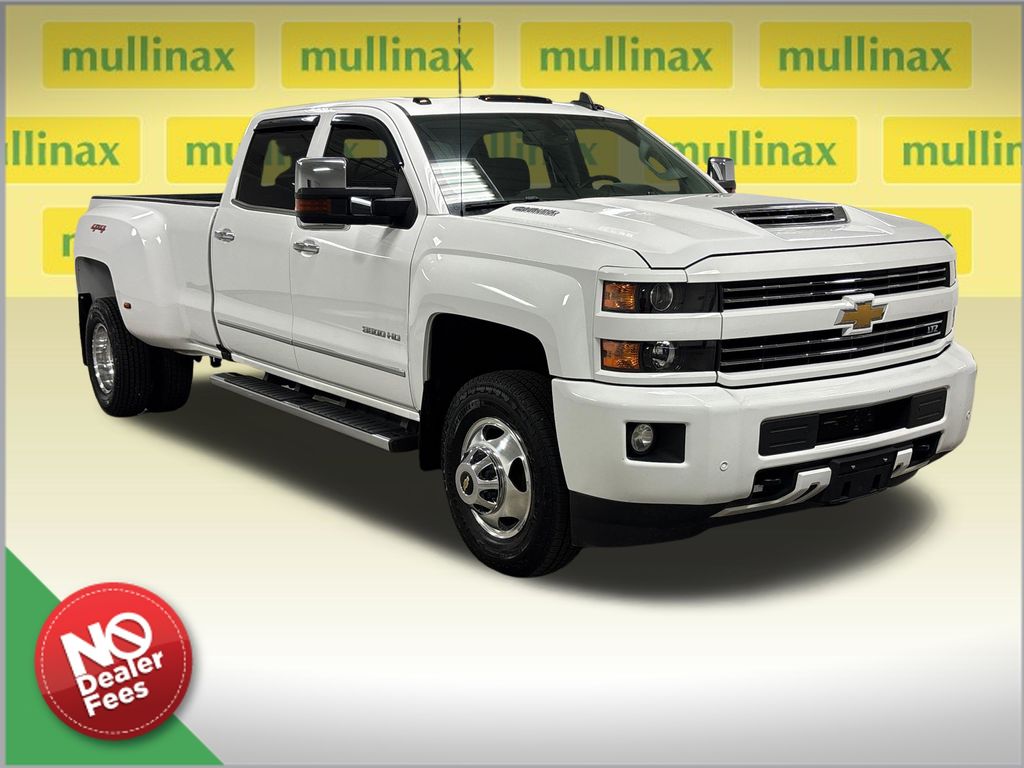 Summit White 2018 Chevrolet Silverado 3500HD Pickup Truck Four-Wheel Drive 6-Speed Automatic