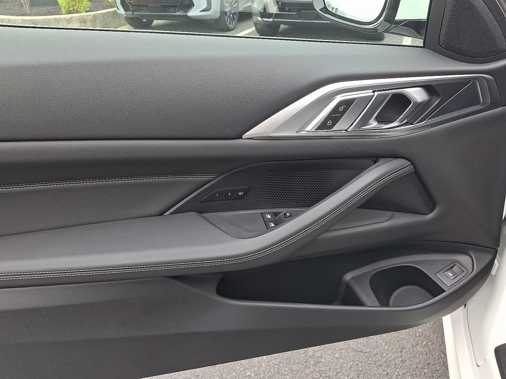 Thumbnail: 2026 BMW 4 Series - 12