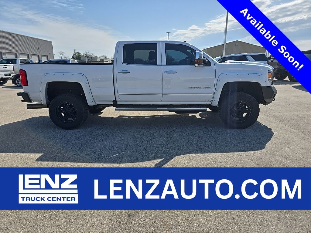 2017 GMC Sierra 2500HD Denali Crew Cab SB 4WD