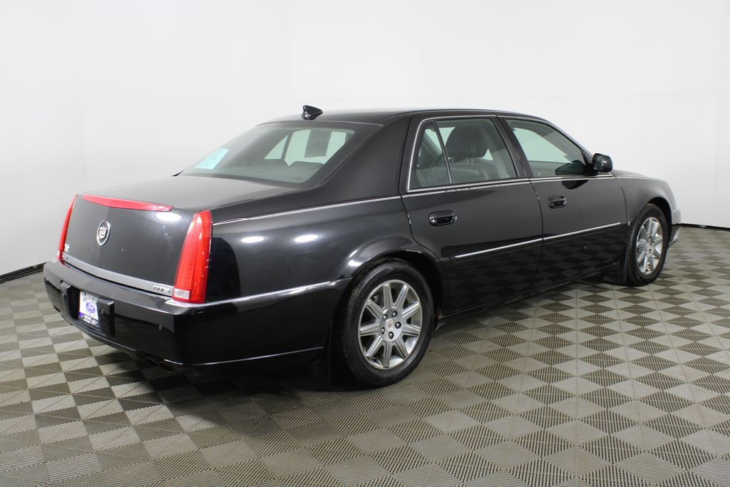 Used 2009 Cadillac DTS for sale in 
