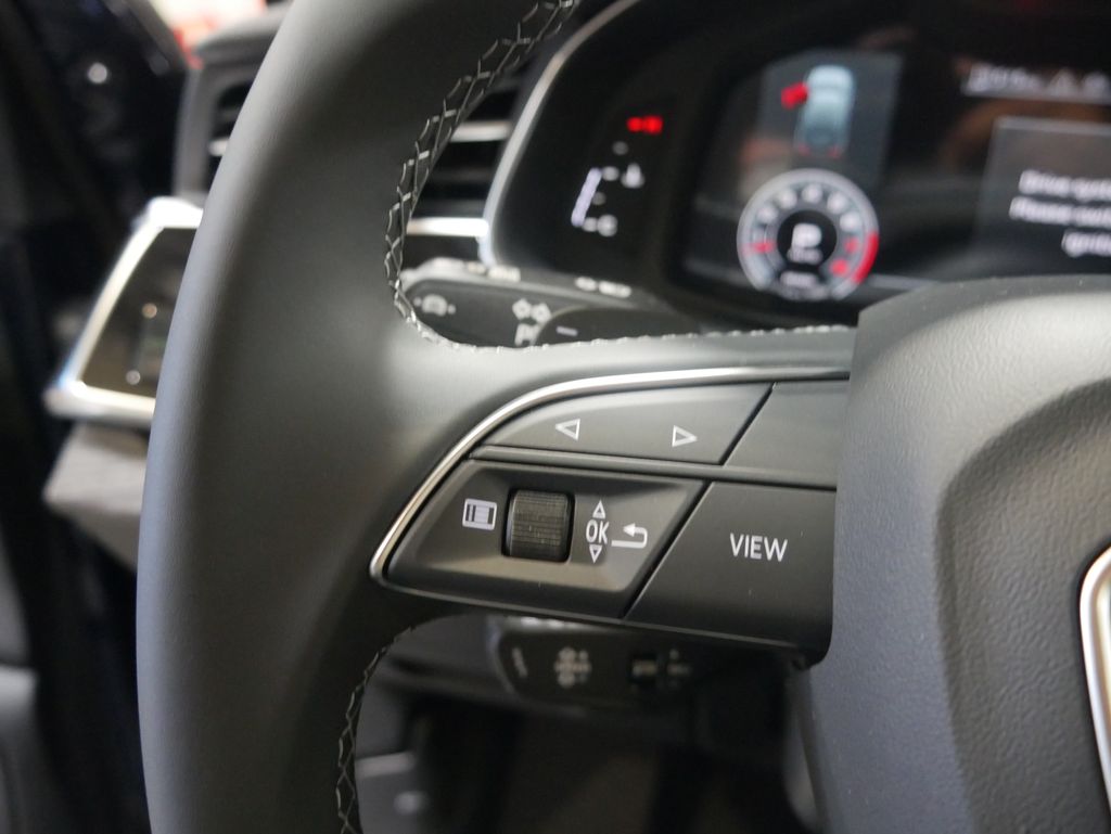 Thumbnail: 2026 Audi Q7 - 30