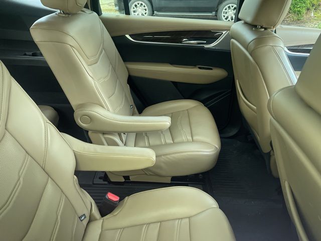 Thumbnail: 2023 Cadillac XT6 - 7