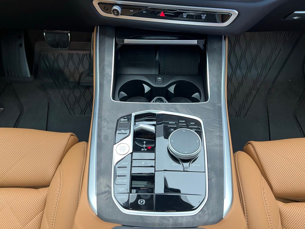 Thumbnail: 2026 BMW X5 - 12